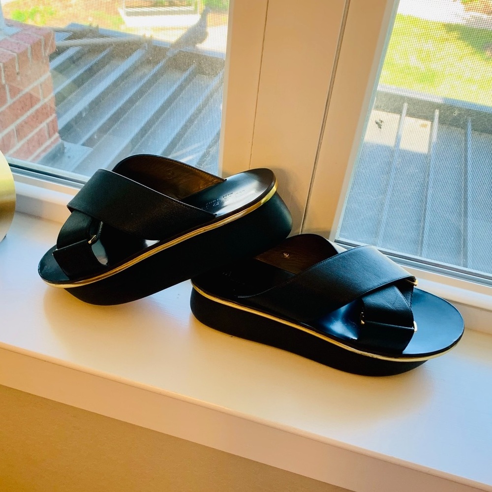 MARNI Platform crisscross leather Black Sandals